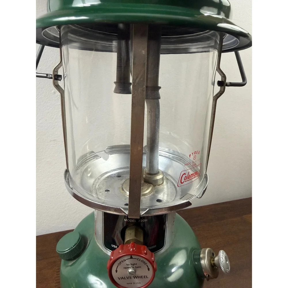Vintage Coleman 220H Lantern Green Double Mantle Gas Camping Light 1973 USA